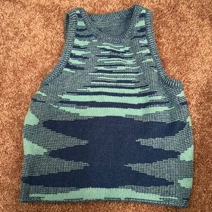 Knit patterned cropped tank top